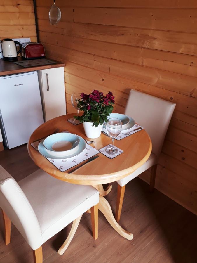 Country Bumpkin - Romantic Couples Stay In Oakhill Cabin Extérieur photo