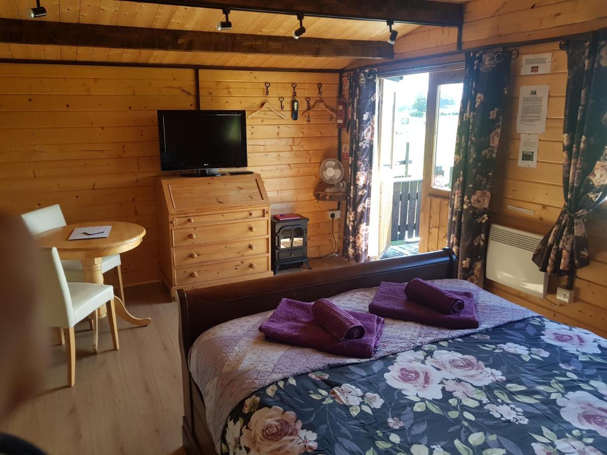 Country Bumpkin - Romantic Couples Stay In Oakhill Cabin Extérieur photo