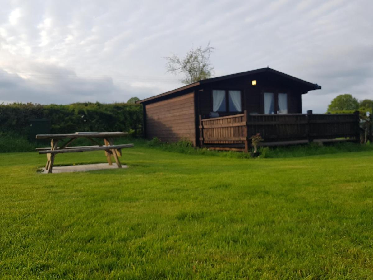 Country Bumpkin - Romantic Couples Stay In Oakhill Cabin Extérieur photo